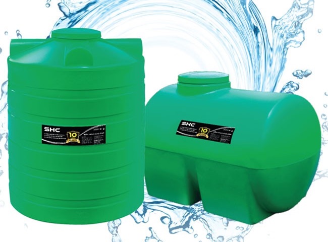 bồn nước đặt trên mái nhà bằng nhựa