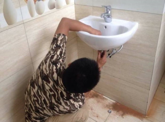 th&ocirc;ng nghẹt lavabo quận 6 gi&aacute; rẻ