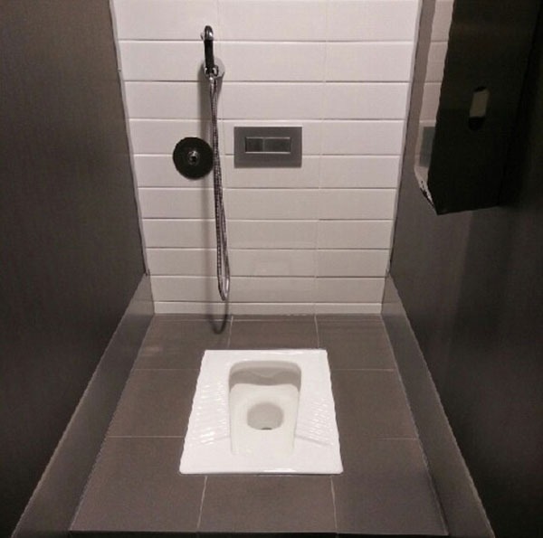 c&aacute;ch th&ocirc;ng bồn cầu bệt nhanh nhất