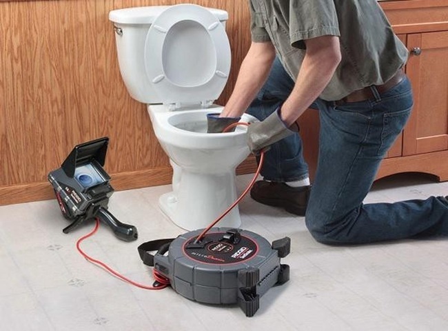 Giá thông bồn cầu quận 8 ưu đãi, bảo hành lâu dài