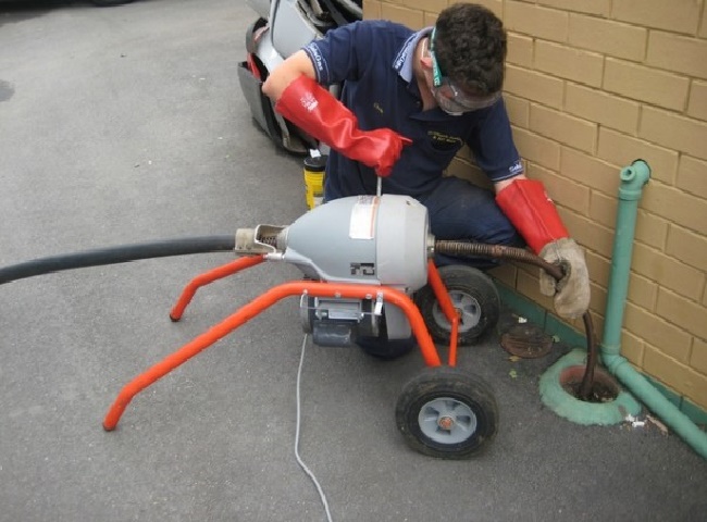 Thợ thông cống nghẹt huyện Bình Chánh chuyên nghiệp